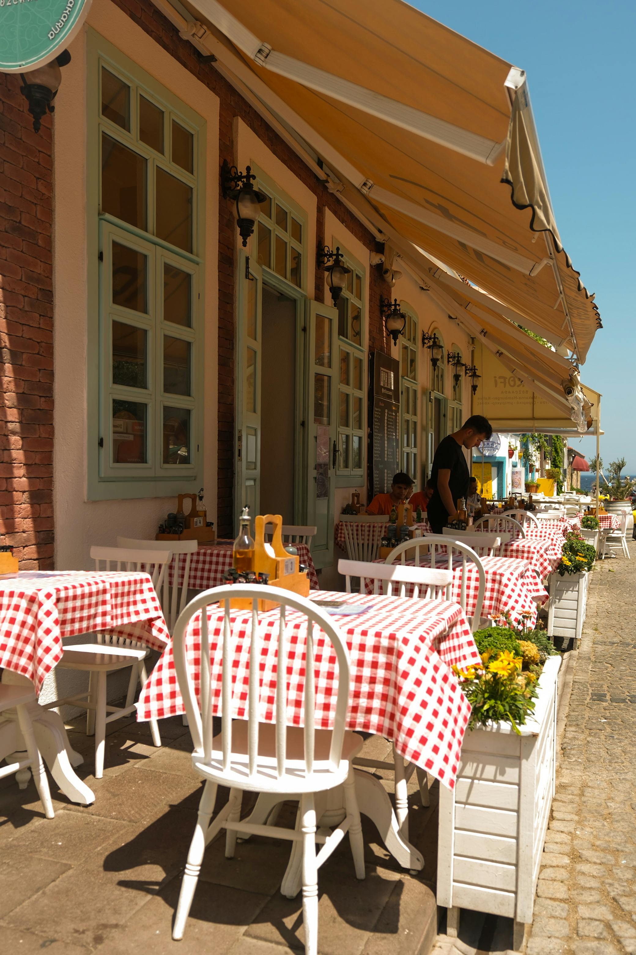 Outdoor seating at Rendezvous